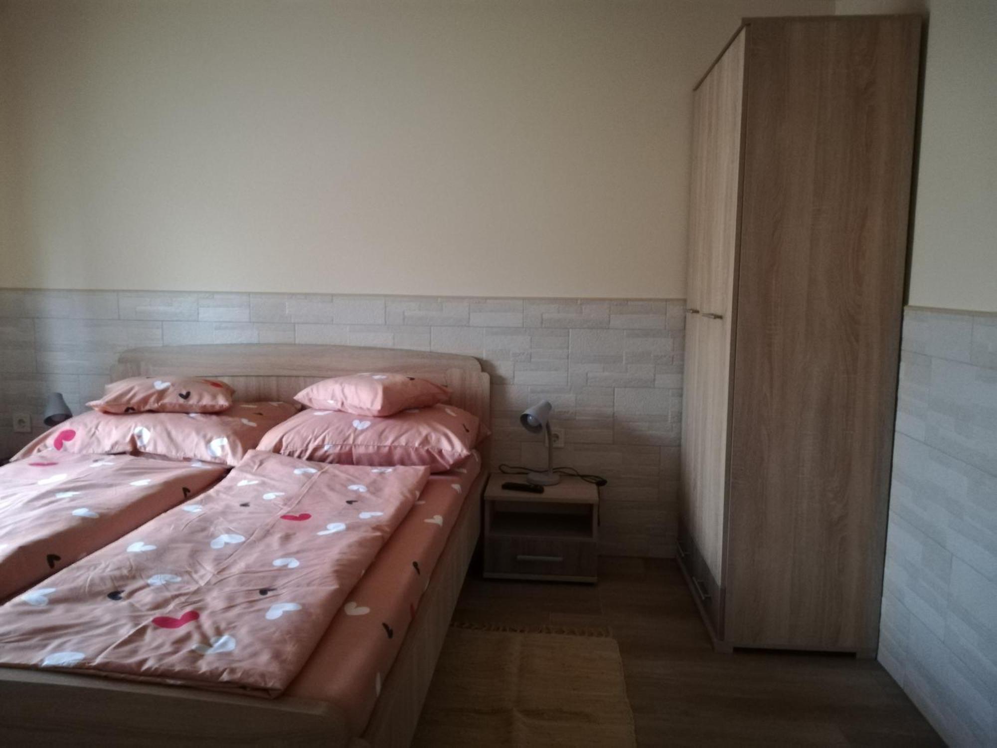 Imola Es Andrea Apartmanhaz 3 Hajdúszoboszló Eksteriør billede